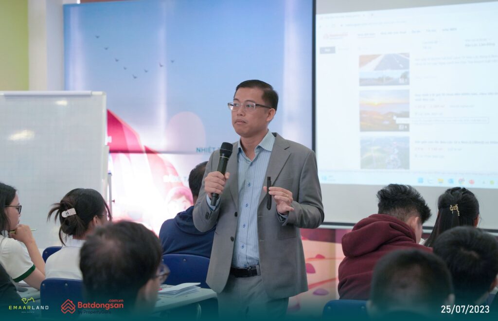 Ngày 25/7 vừa qua Emaar Land kết hợp với Batdongsan.com.vn mở lớp đào tạo cho nhân viên